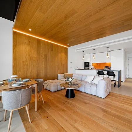 아파트 Luxury And Extraordinary In El Higueron 푸엔히롤라