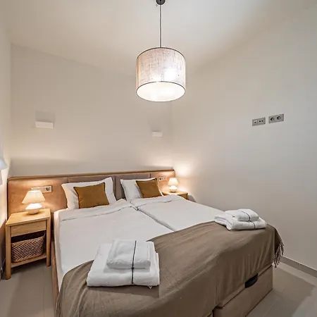 Luxury And Extraordinary In El Higueron 아파트 *