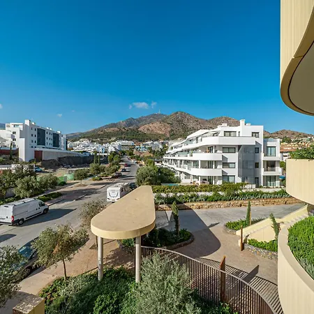 Luxury And Extraordinary In El Higueron 아파트 *