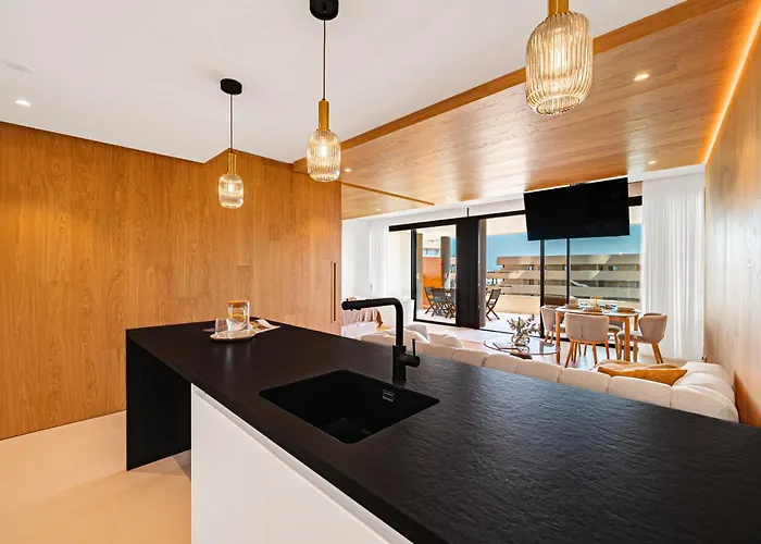 Luxury And Extraordinary In El Higueron Appartement