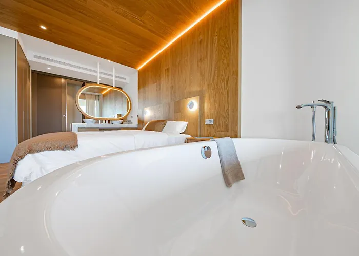 Luxury And Extraordinary In El Higueron *