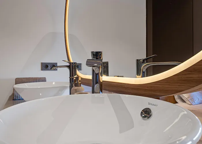 Luxury And Extraordinary In El Higueron *