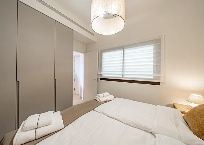 Luxury And Extraordinary In El Higueron Fuengirola