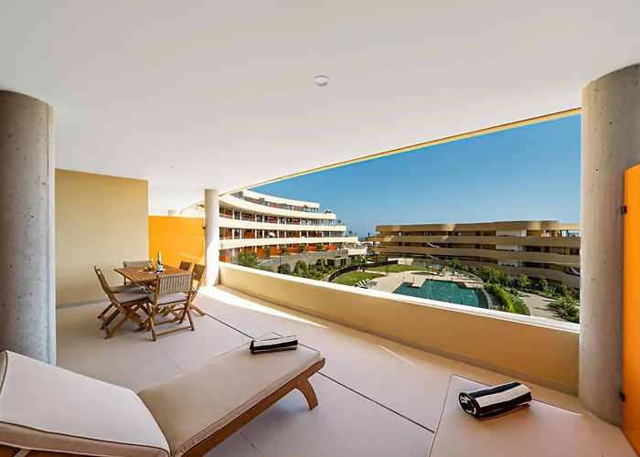 Luxury And Extraordinary In El Higueron Appartement