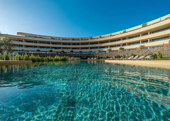 Luxury And Extraordinary In El Higueron Appartement