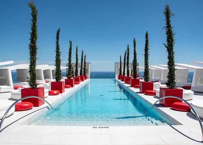 Luxury And Extraordinary In El Higueron Appartement