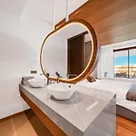 Luxury And Extraordinary In El Higueron * 丰希罗拉