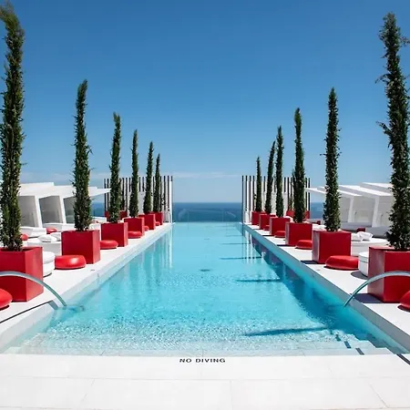 Luxury And Extraordinary In El Higueron Appartement